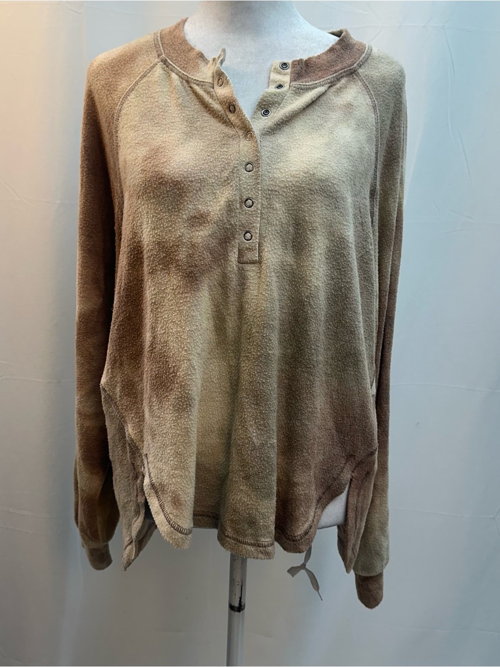 Urban Outfitters Out from Under Brown/Tan Long-Sleeve Snap Henley Top XS
